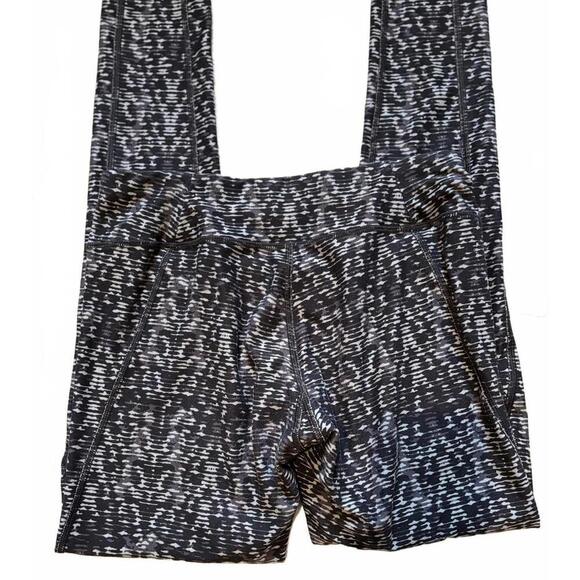 The North Face Black and White Patterned Women's Leggings - Picture 6 of 6